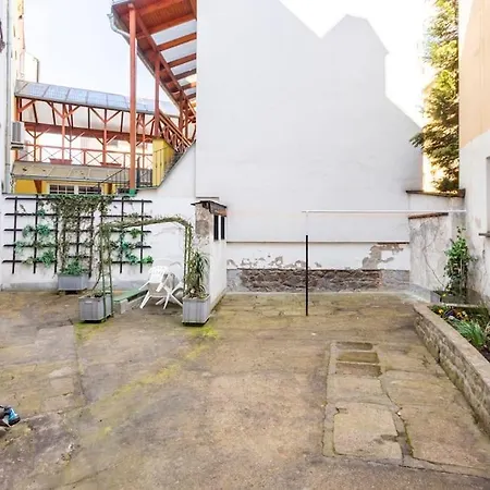 Becherhaus Apartament Karlowe Wary